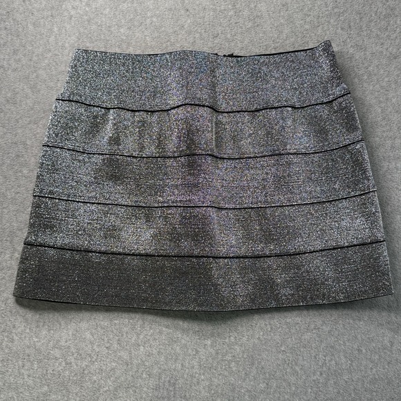 Frederick's of Hollywood Women's Metallic Bandage Mini Skirt Silver Large USA - Picture 1 of 6